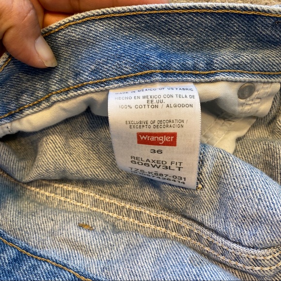 Wrangler distressed high rise jean shorts size 16 - Picture 8 of 8